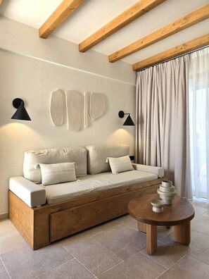 Premium bedding, in-room safe, soundproofing, iron/ironing board - Aegean Houses (Kos)