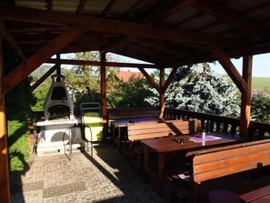 Outdoor dining - Hotel Stará Škola (Horice Na Sumave)