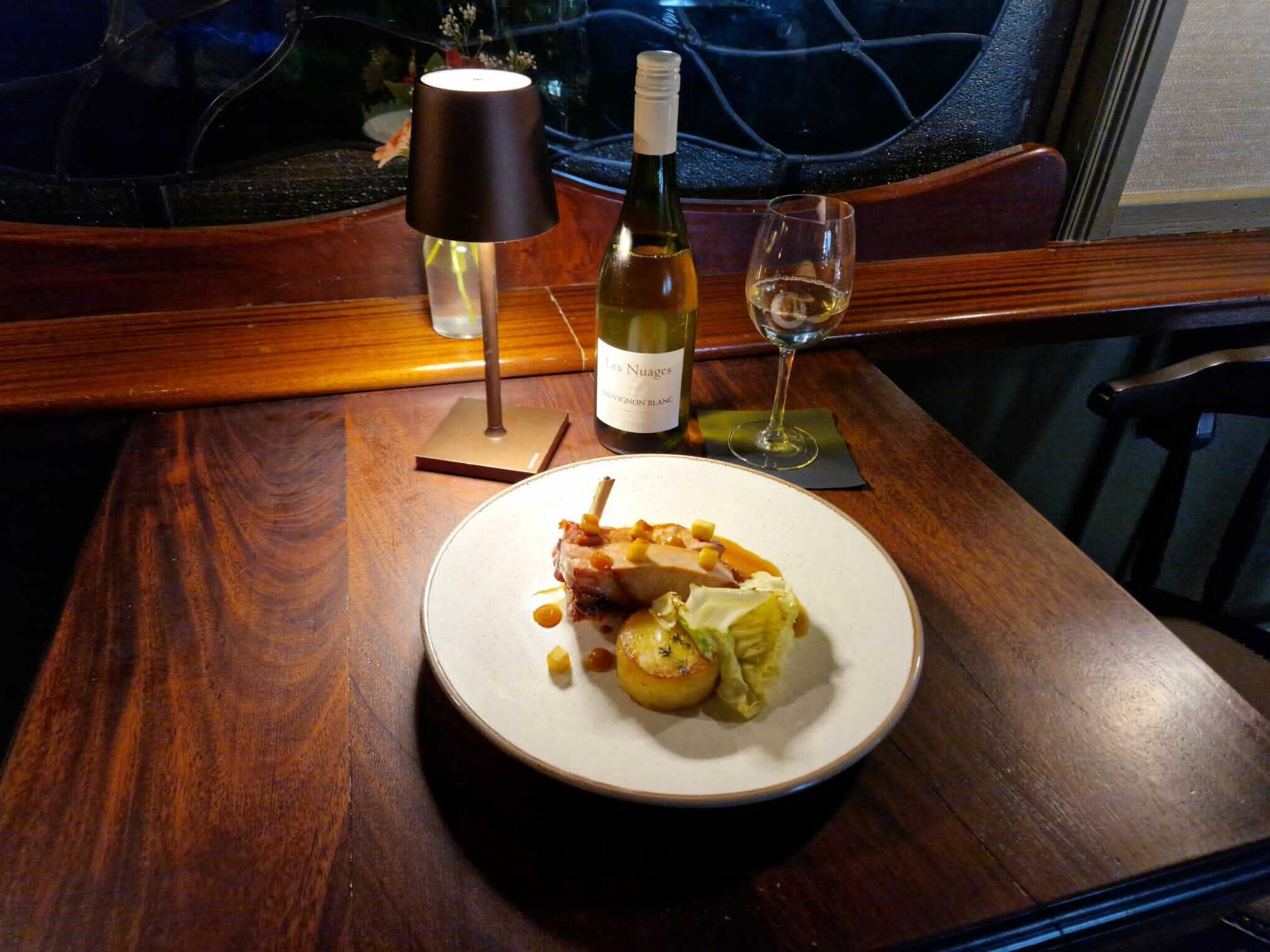 lunch and dinner served