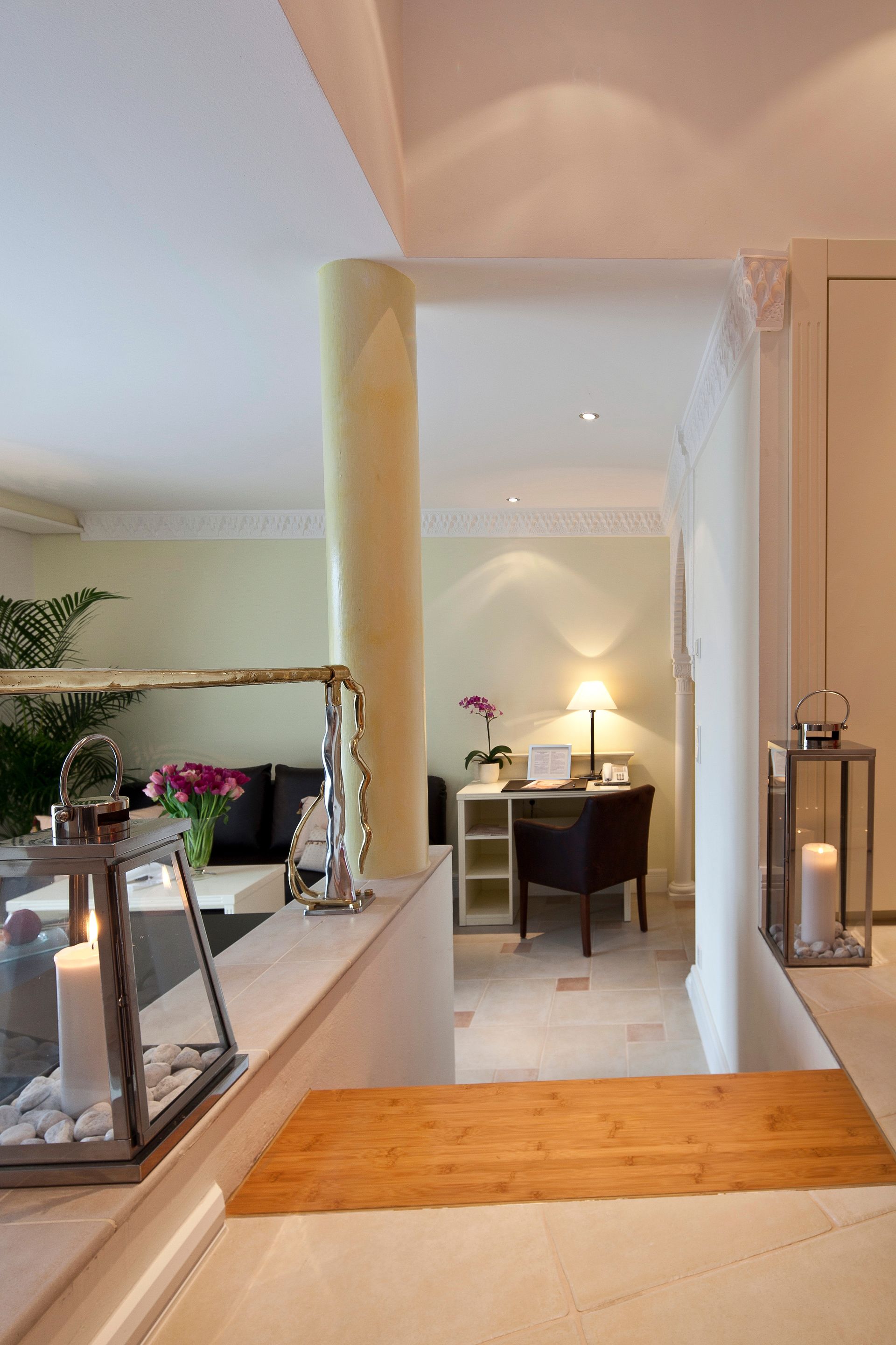 junior suite | living area | flat-screen tv, heated floors