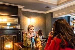 In-room safe, desk, iron/ironing board, free WiFi - Villa Rose Hotel & Spa (Ballybofey)