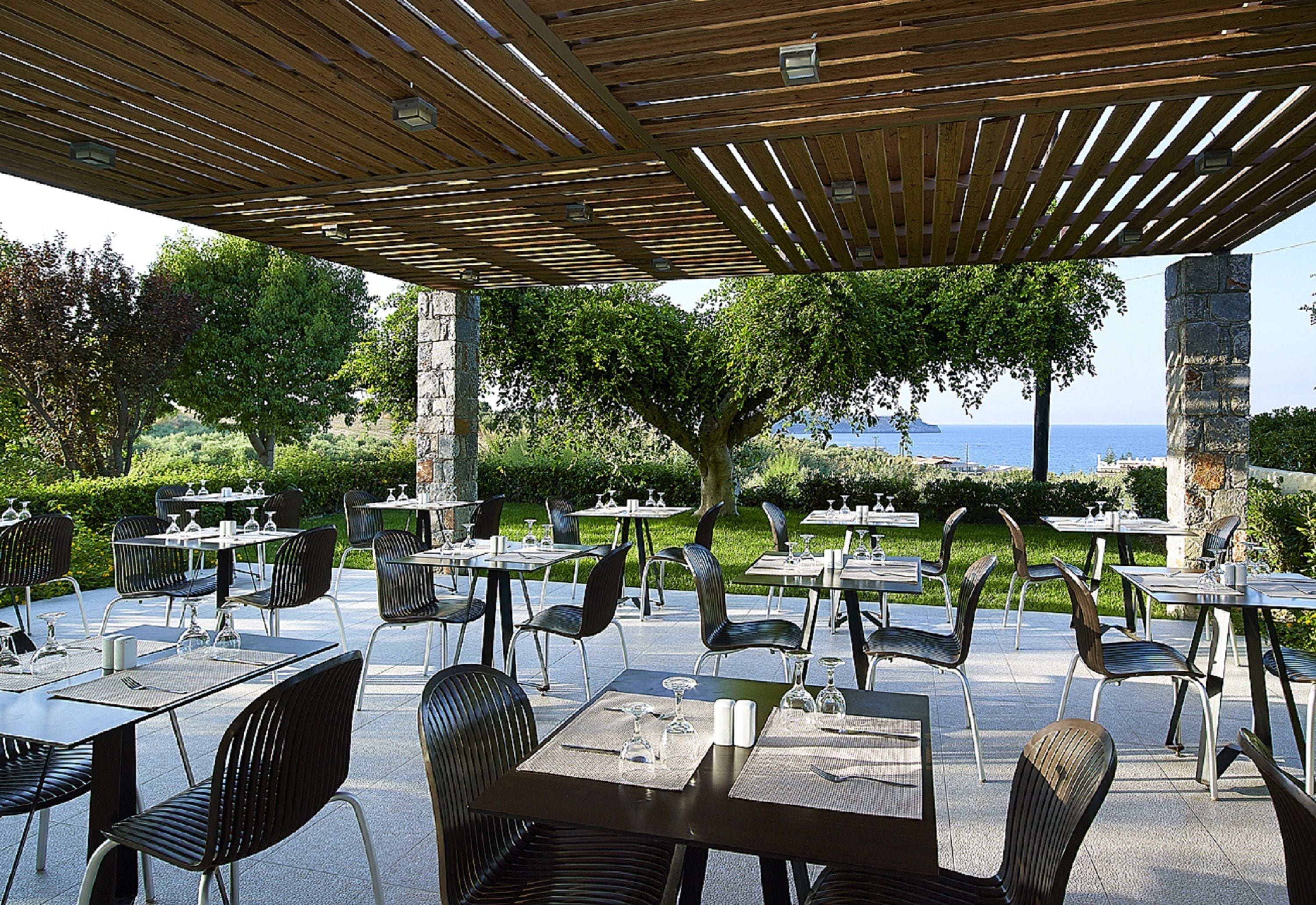 breakfast and dinner served