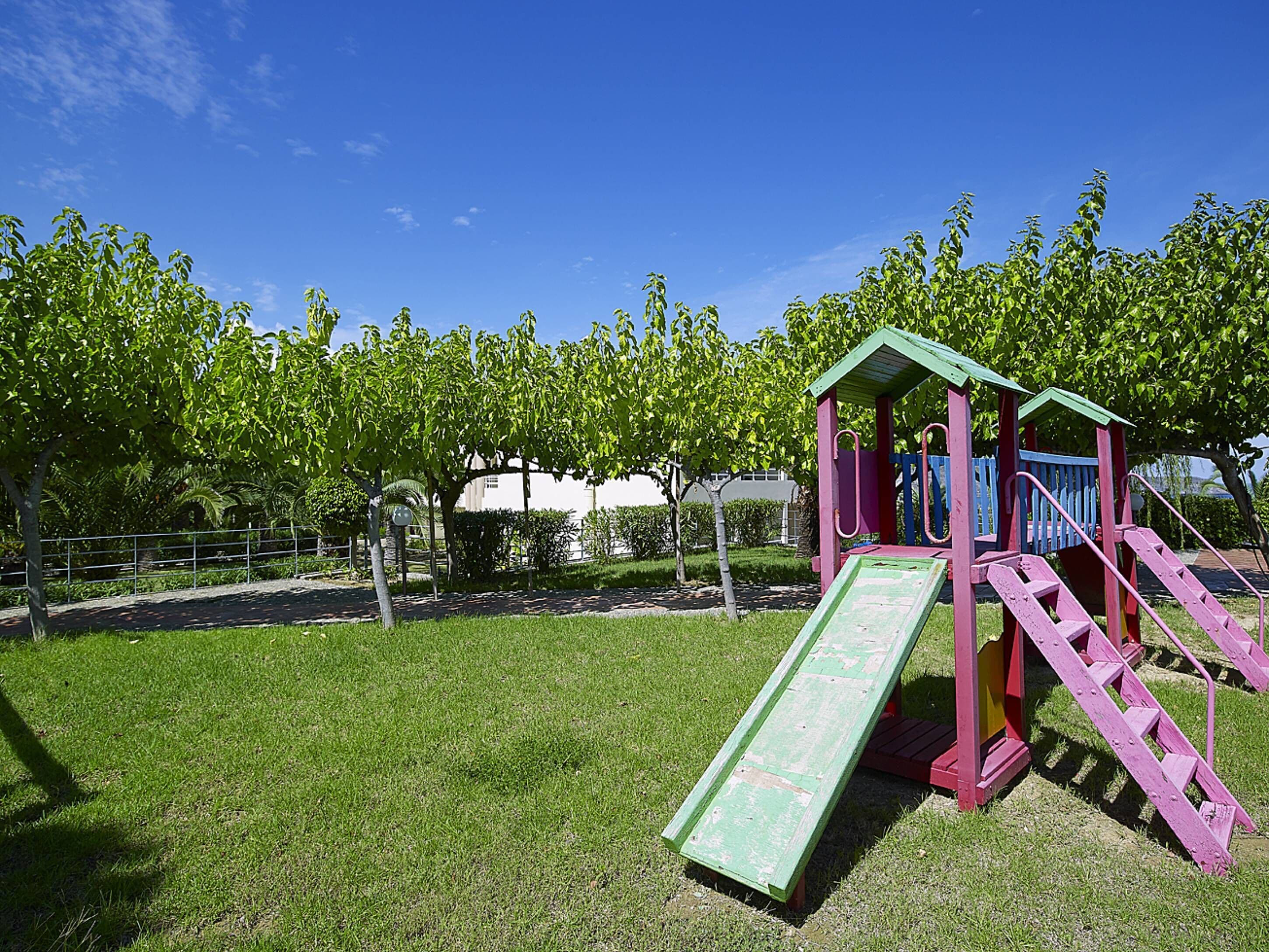 children’s play area – outdoor