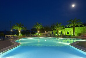 Poolside bar - Eleftheria Hotel (Chania)