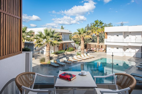 Chambre Double Premium | Piscine