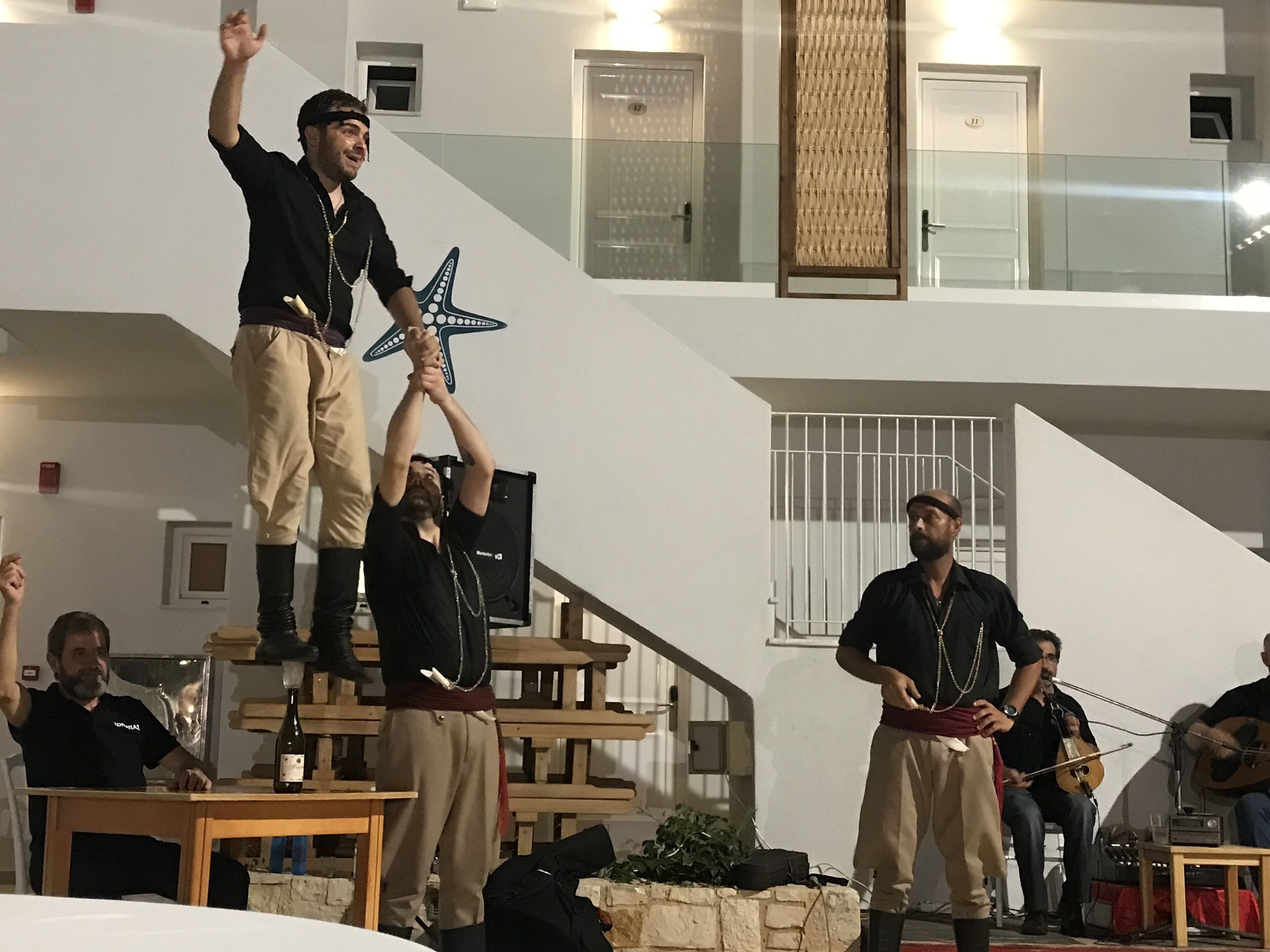 عرض مسرحي