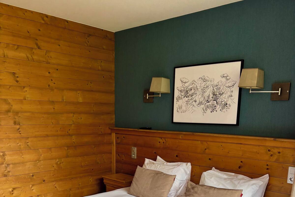 Classic Double Room | Desk, blackout drapes, WiFi (free), bed sheets