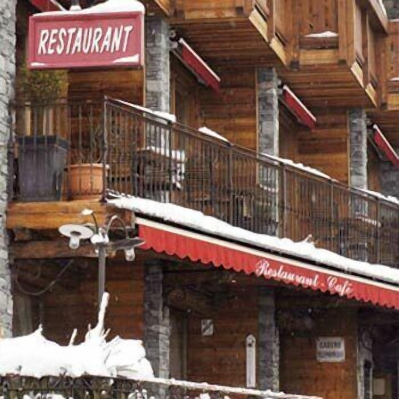 2 restaurants, lunch, dinner served; french cuisine