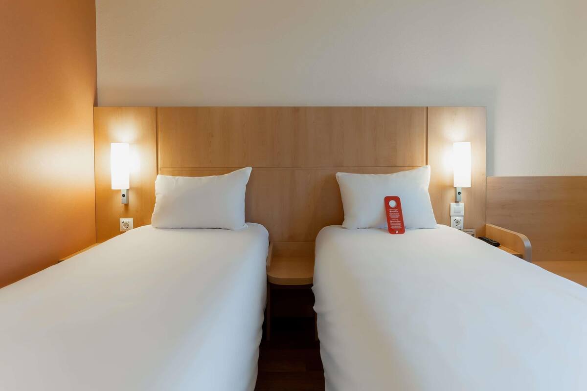 Twin Room, 2 Twin Beds | Blackout drapes, soundproofing, iron/ironing board (on request)