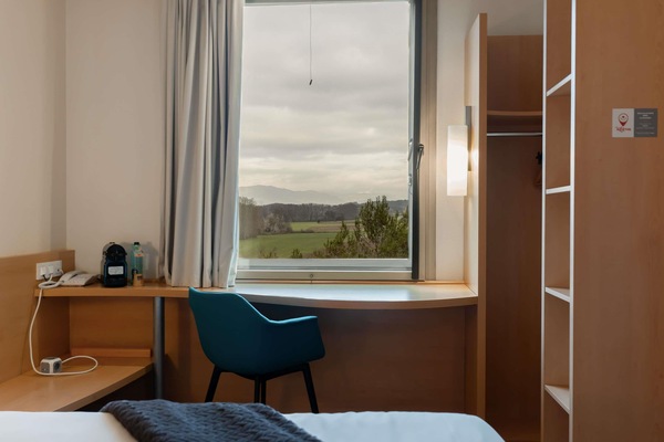 Comfort Double Room | Blackout curtains, soundproofing, iron/ironing board