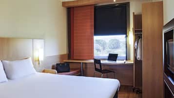 Cortinas blackout y sistema de insonorización