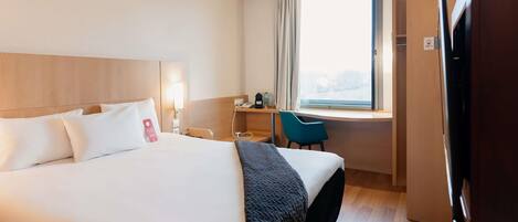 Comfort Double Room | Blackout drapes, soundproofing, iron/ironing board (on request)