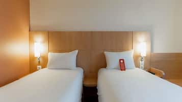 Twin Room, 2 Twin Beds | Blackout drapes, soundproofing, iron/ironing board