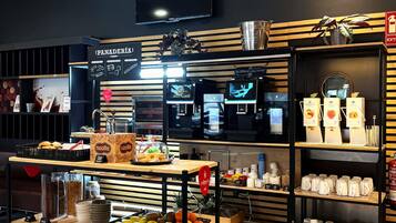 Tägliches Frühstücksbuffet (10.20 EUR pro Person)