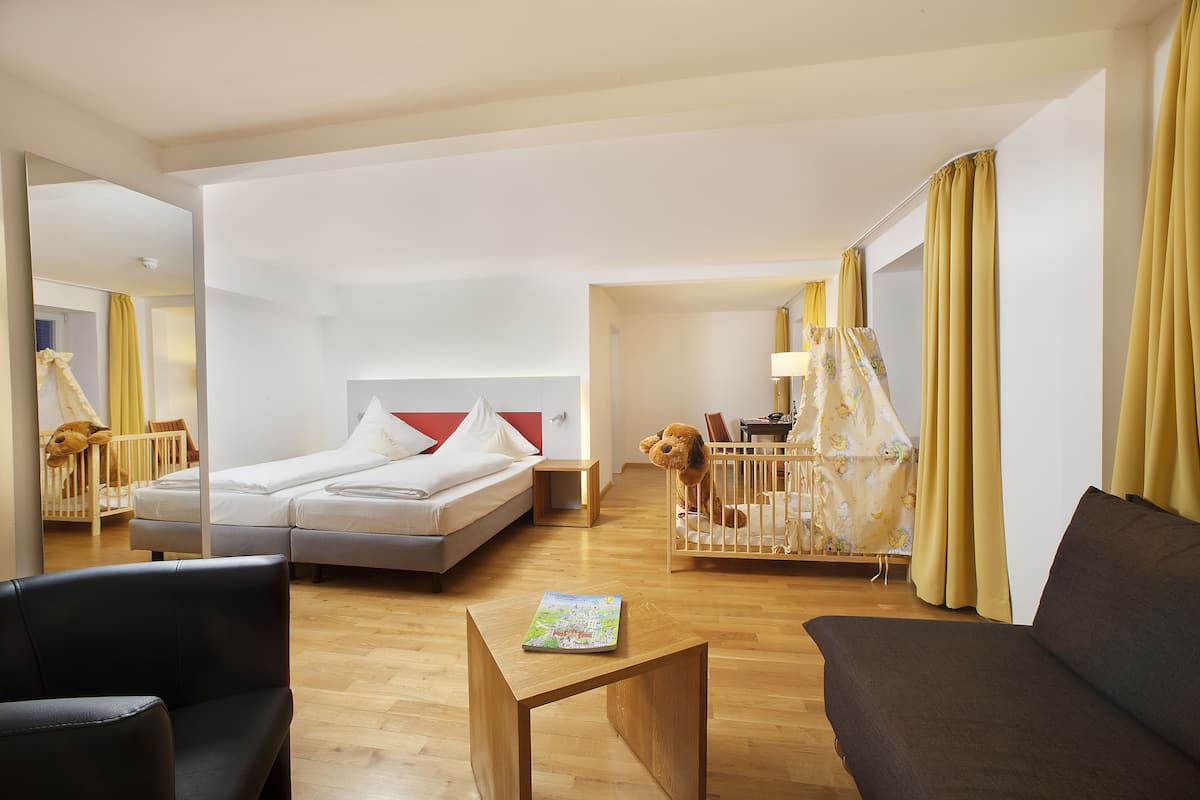 1 bedroom, egyptian cotton sheets, premium bedding, in-room safe