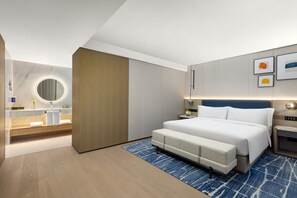 1 King Suite | Minibar, in-room safe, free WiFi, bed sheets - voco Suzhou Guanqian Street by IHG (Suzhou)