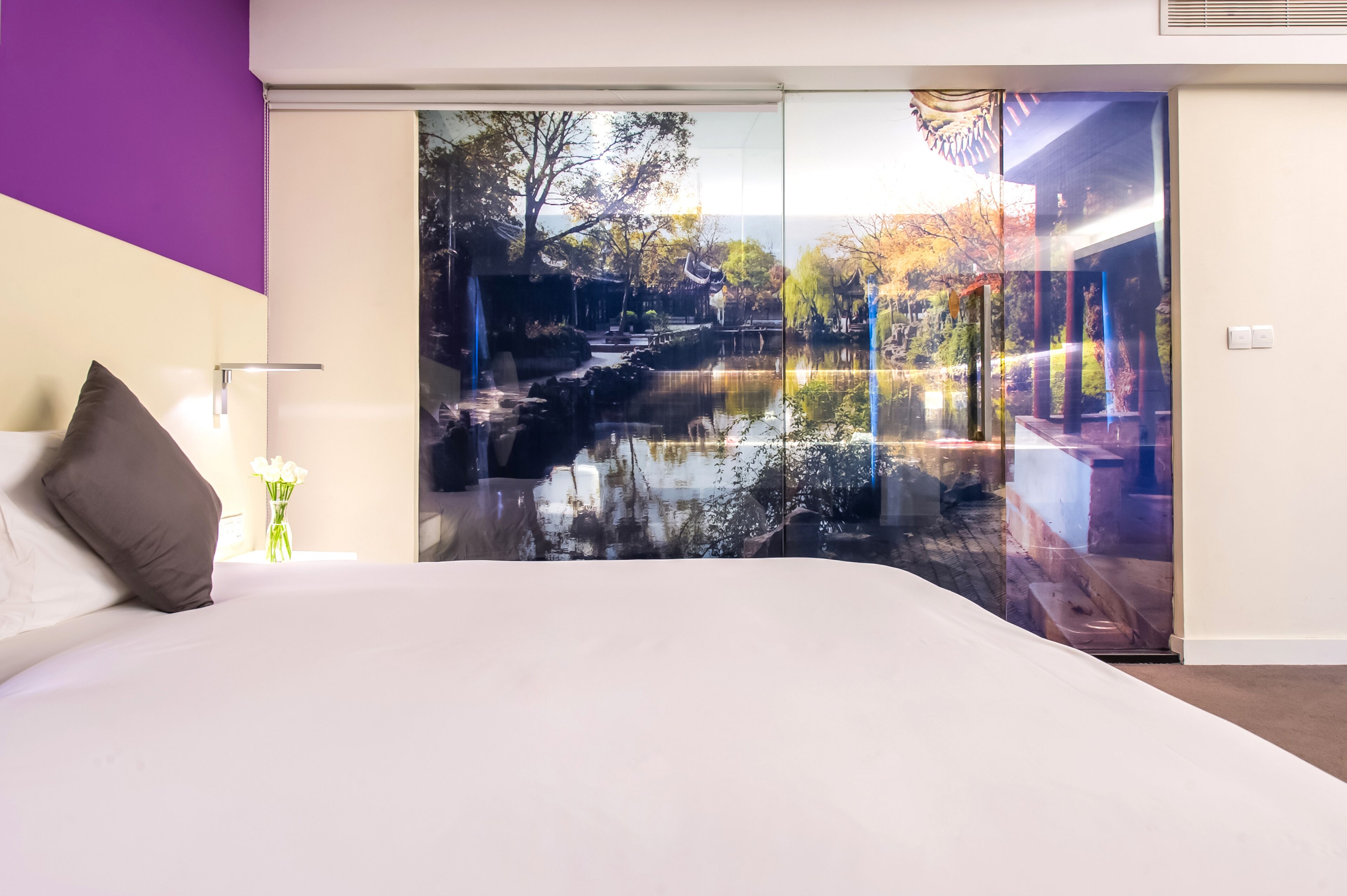 premier business room | free minibar items, in-room safe, individually decorated, desk