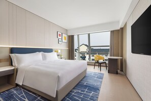 1 King Standard | Minibar, in-room safe, free WiFi, bed sheets - voco Suzhou Guanqian Street by IHG (Suzhou)