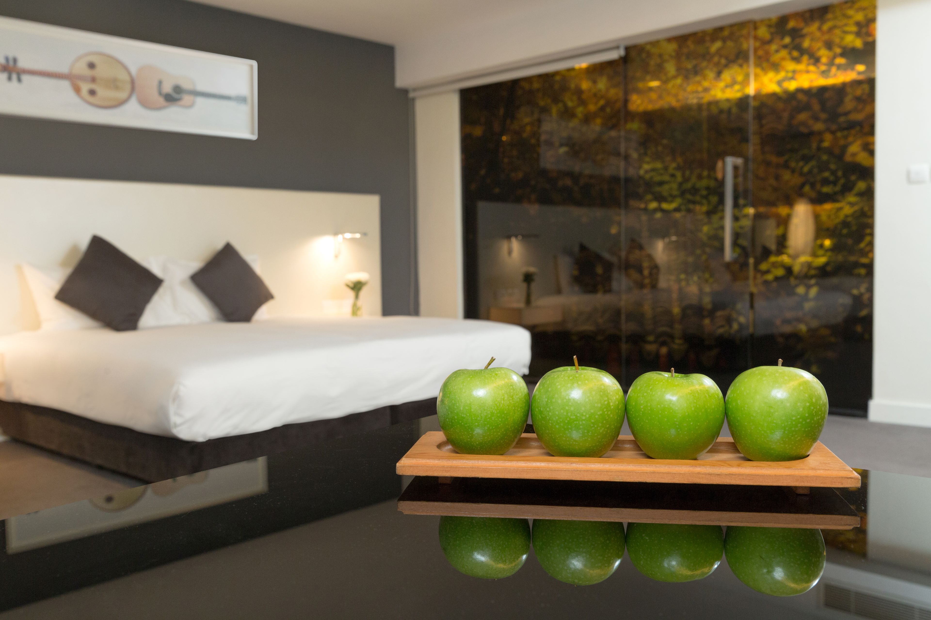 Free minibar items, in-room safe, individually decorated, desk