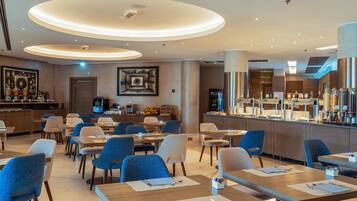 Petit déjeuner buffet compris tous les jours