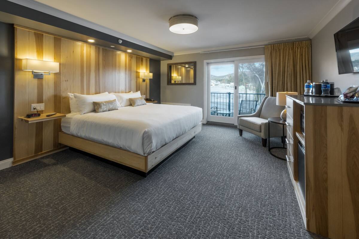 Premium bedding, blackout curtains, iron/ironing board, free WiFi