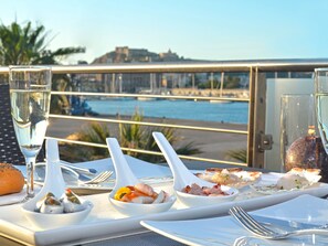 Breakfast, lunch, dinner served; Italian cuisine, al fresco dining