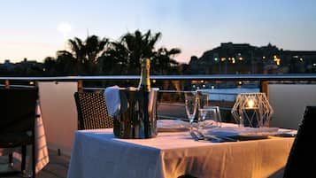 Breakfast, lunch, dinner served; Italian cuisine, al fresco dining 