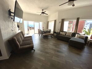 Televisión de pantalla plana