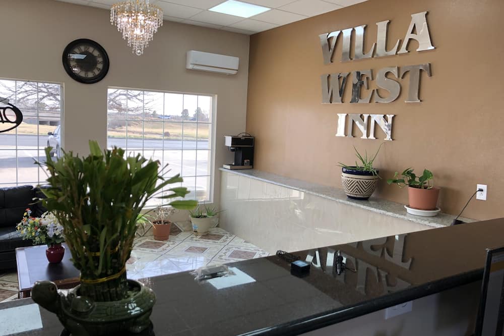Villa West Inn