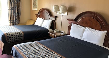 Villa West Inn