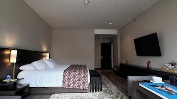 Habitació superior, 1 llit de matrimoni gran | Roba de llit d'alta qualitat i matalassos amb encoixinament addicional