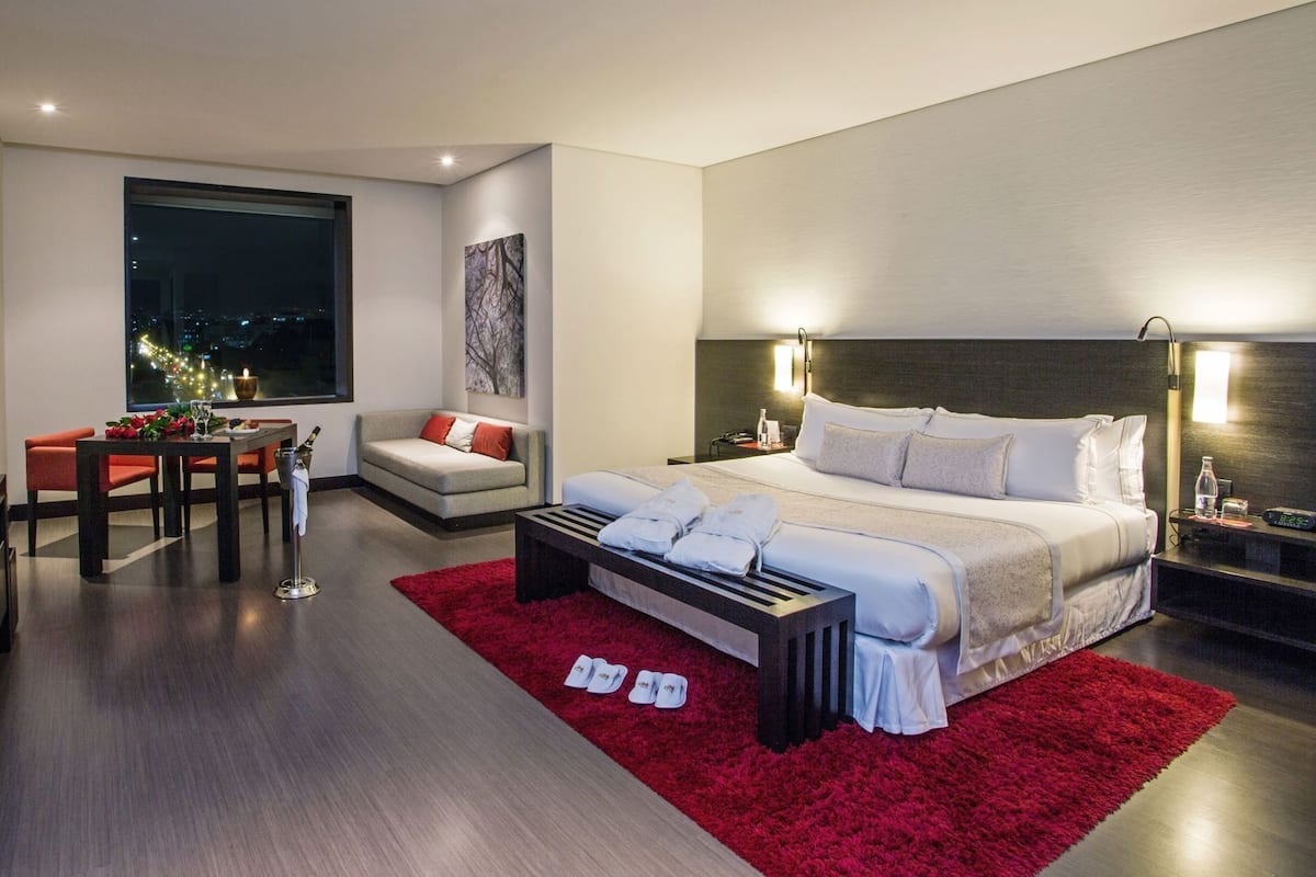 Hochwertige Bettwaren, Pillowtop-Betten, Minibar, Zimmersafe