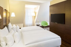 Hochwertige Bettwaren, Pillowtop-Betten, Minibar, Zimmersafe
