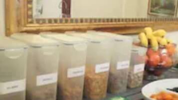 Daily continental breakfast (GBP 8.5 per person)