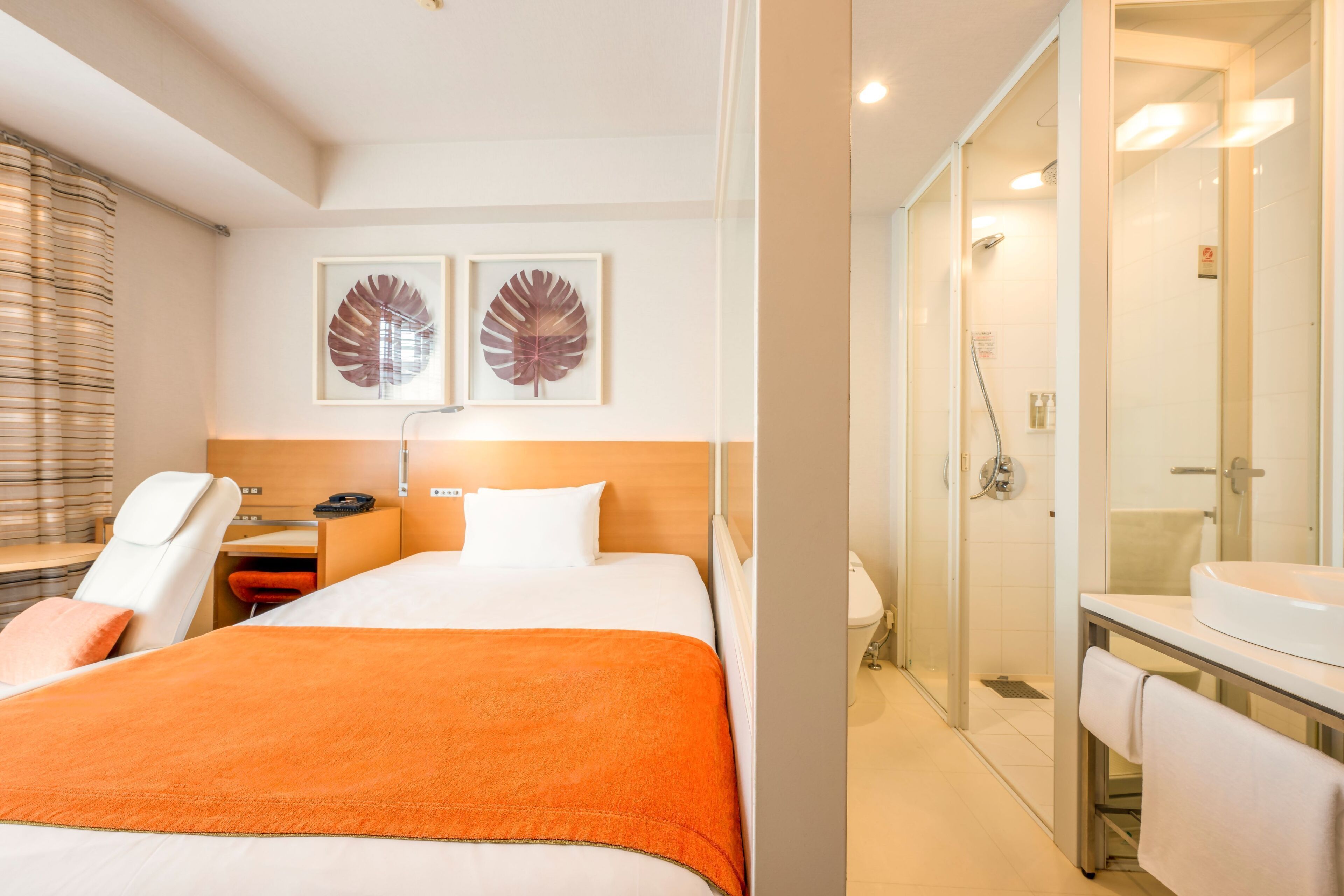 in-room safe, desk, free wifi, bed sheets