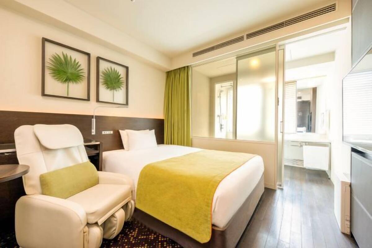 In-room safe, desk, free WiFi, bed sheets