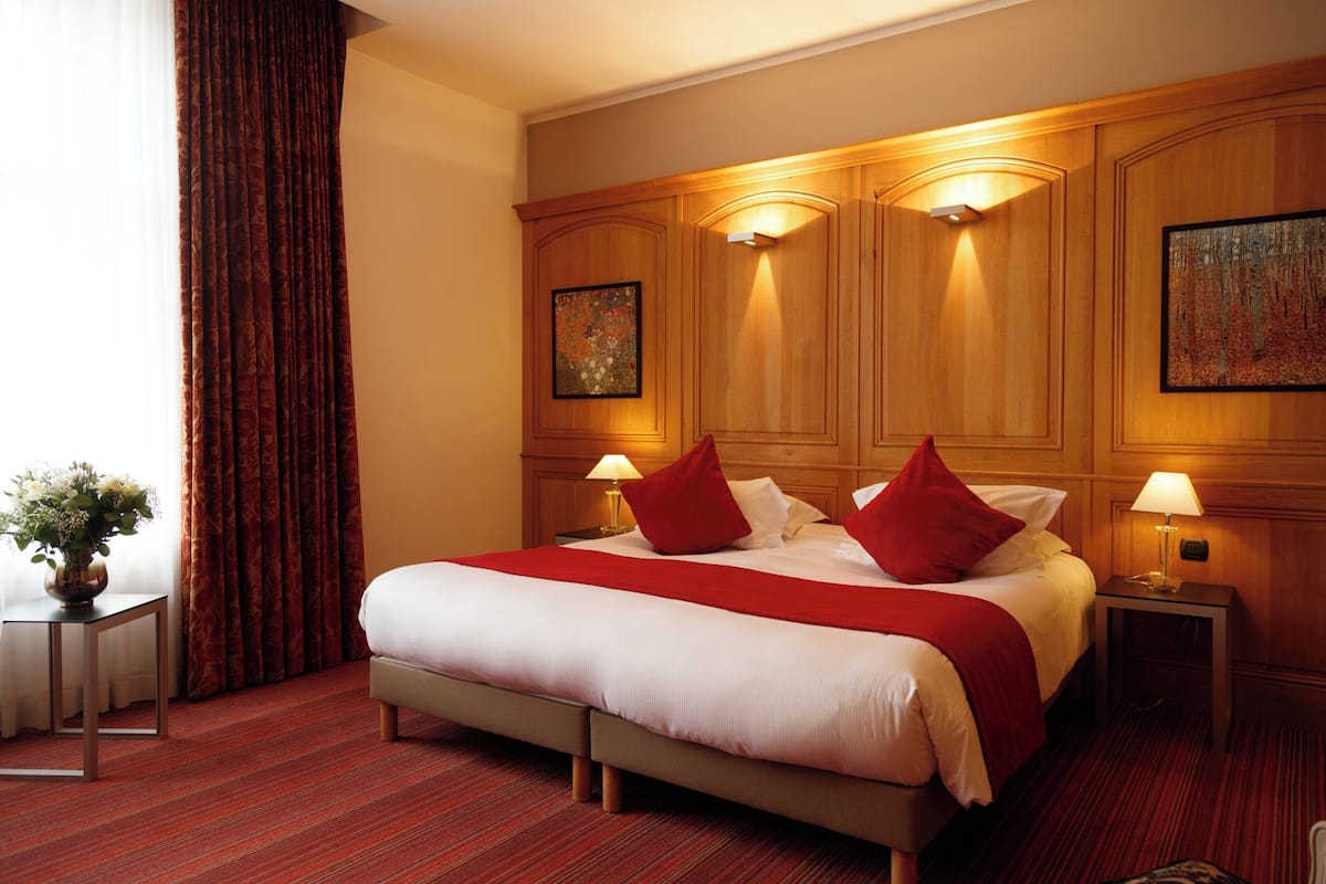 Minibar, in-room safe, individually decorated, individually furnished