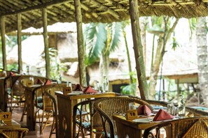 Restaurant - Spice Village - Cgh Earth (Peermade)