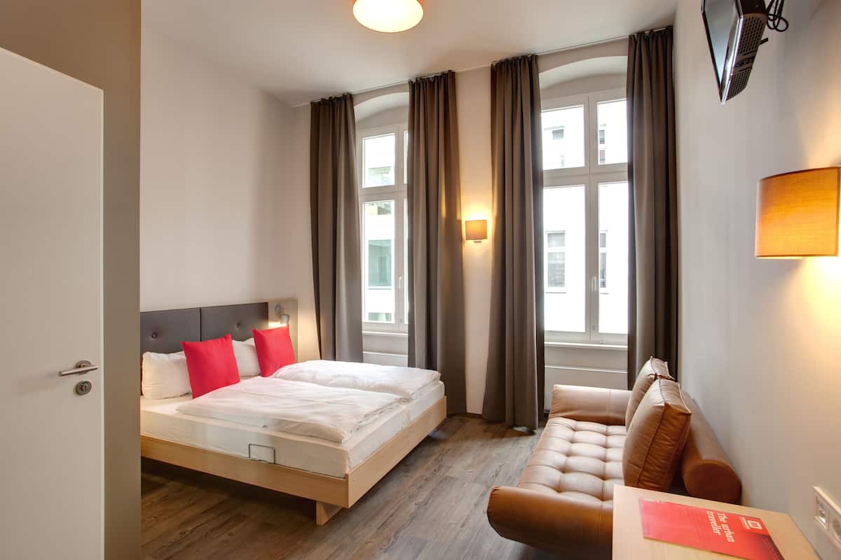 Chambre Triple | Coffres-forts dans les chambres, rideaux occultants