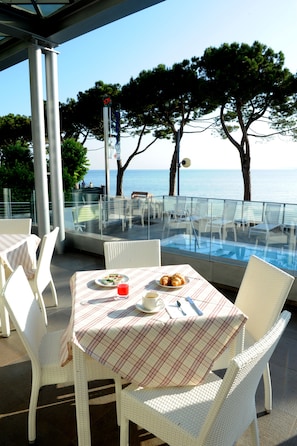 View from property - Hotel San Marco (Peschiera del Garda)