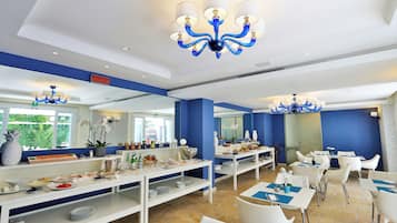 Bao gồm bữa sáng kiểu Âu hàng ngày