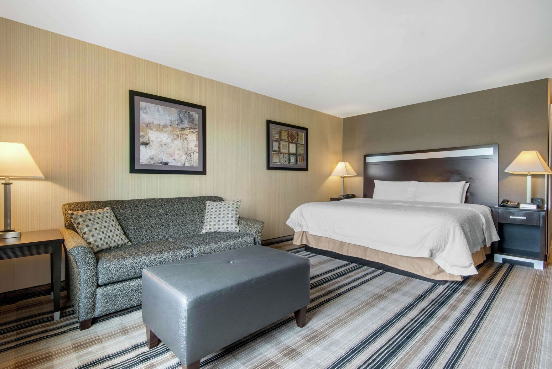 Laptop workspace, blackout drapes, iron/ironing board, free WiFi