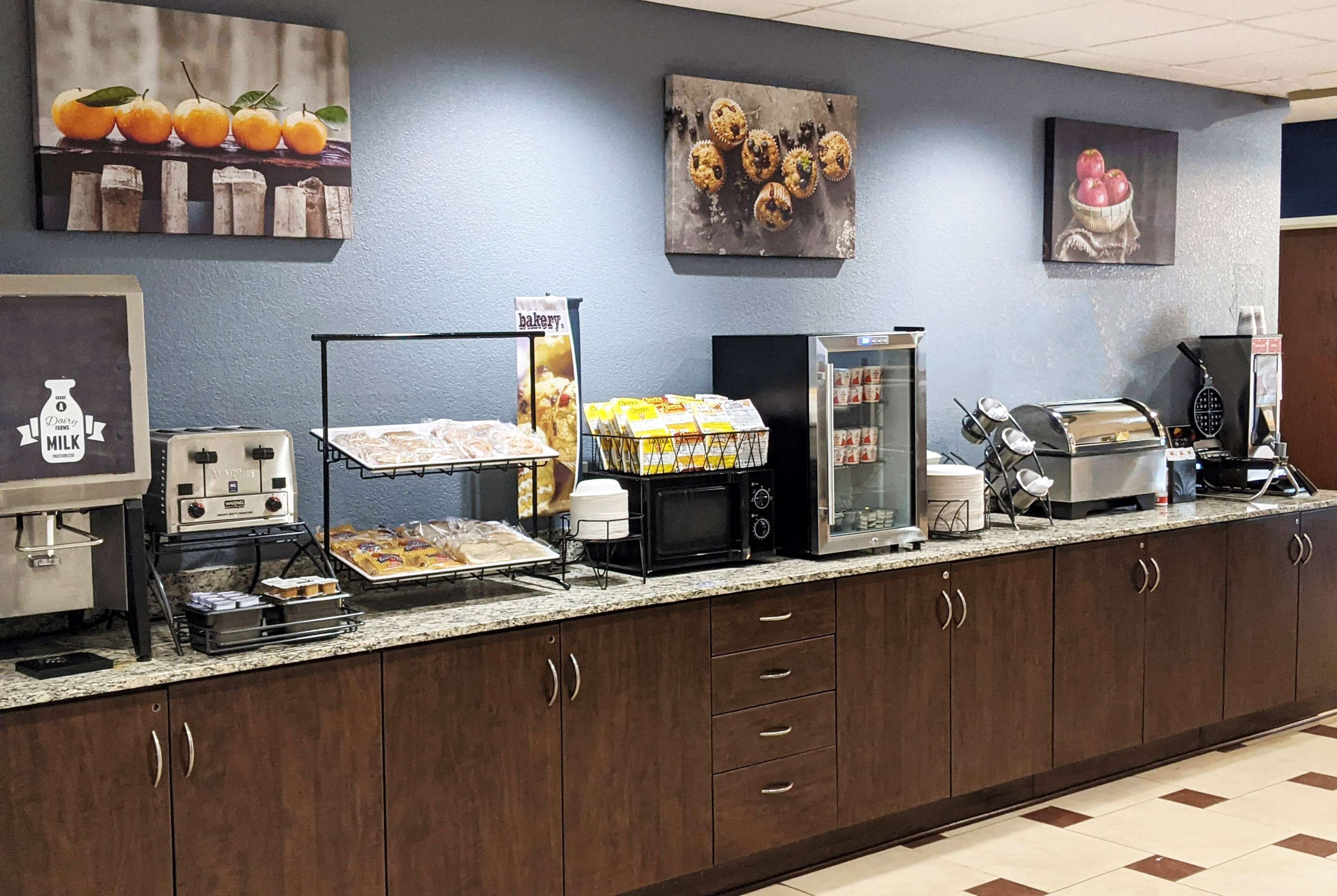 Free daily buffet breakfast