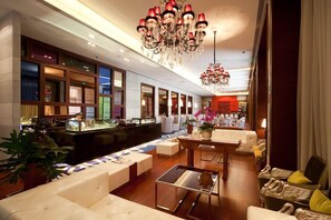 Bar (trong khuôn viên)