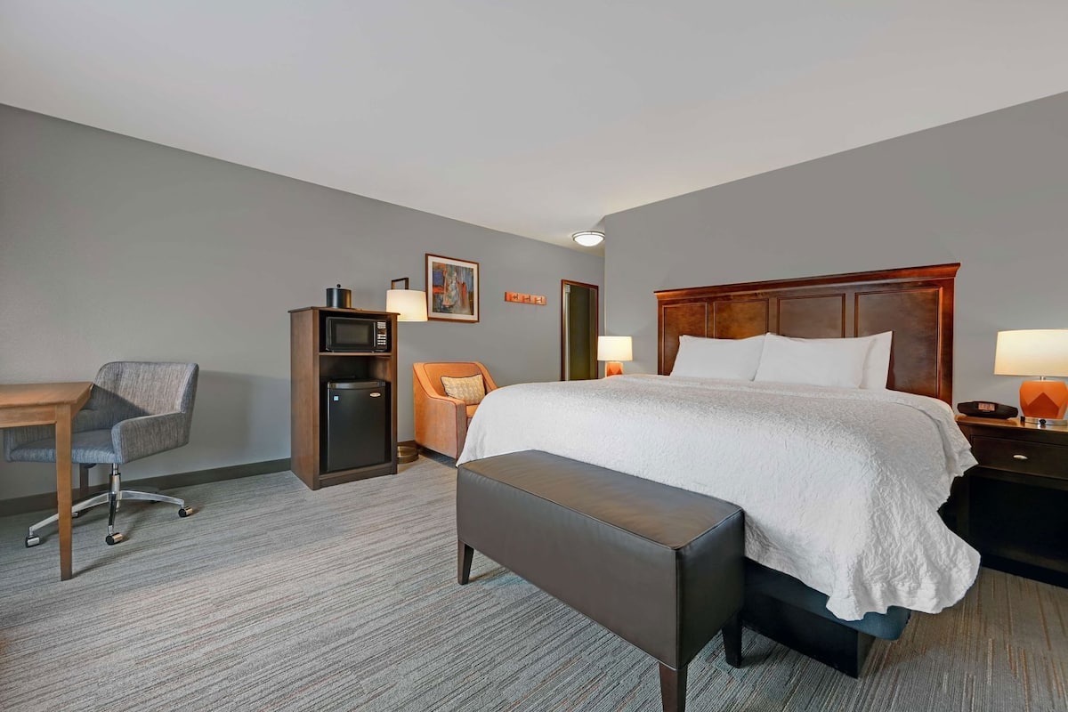 Premium bedding, pillowtop beds, in-room safe, laptop workspace