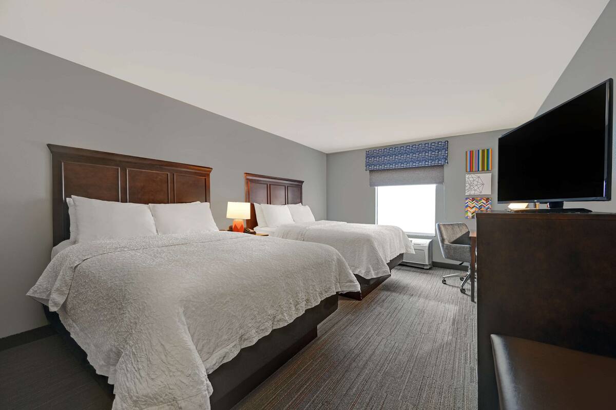 premium bedding, pillow-top beds, in-room safe, laptop workspace