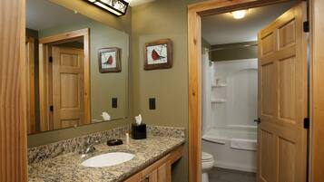 River Rock Suite (Waterpark Access Additional) | Bathroom | Free toiletries, hair dryer, towels