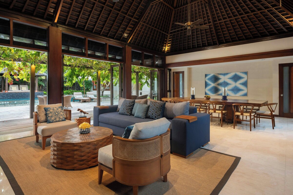 Villa, 1 Double Bed, Garden View | Living room | 32-inch LED TV with cable channels, TV