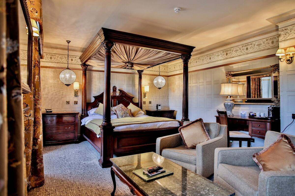 executive room | 1 bedroom, premium bedding, in-room safe, individually decorated