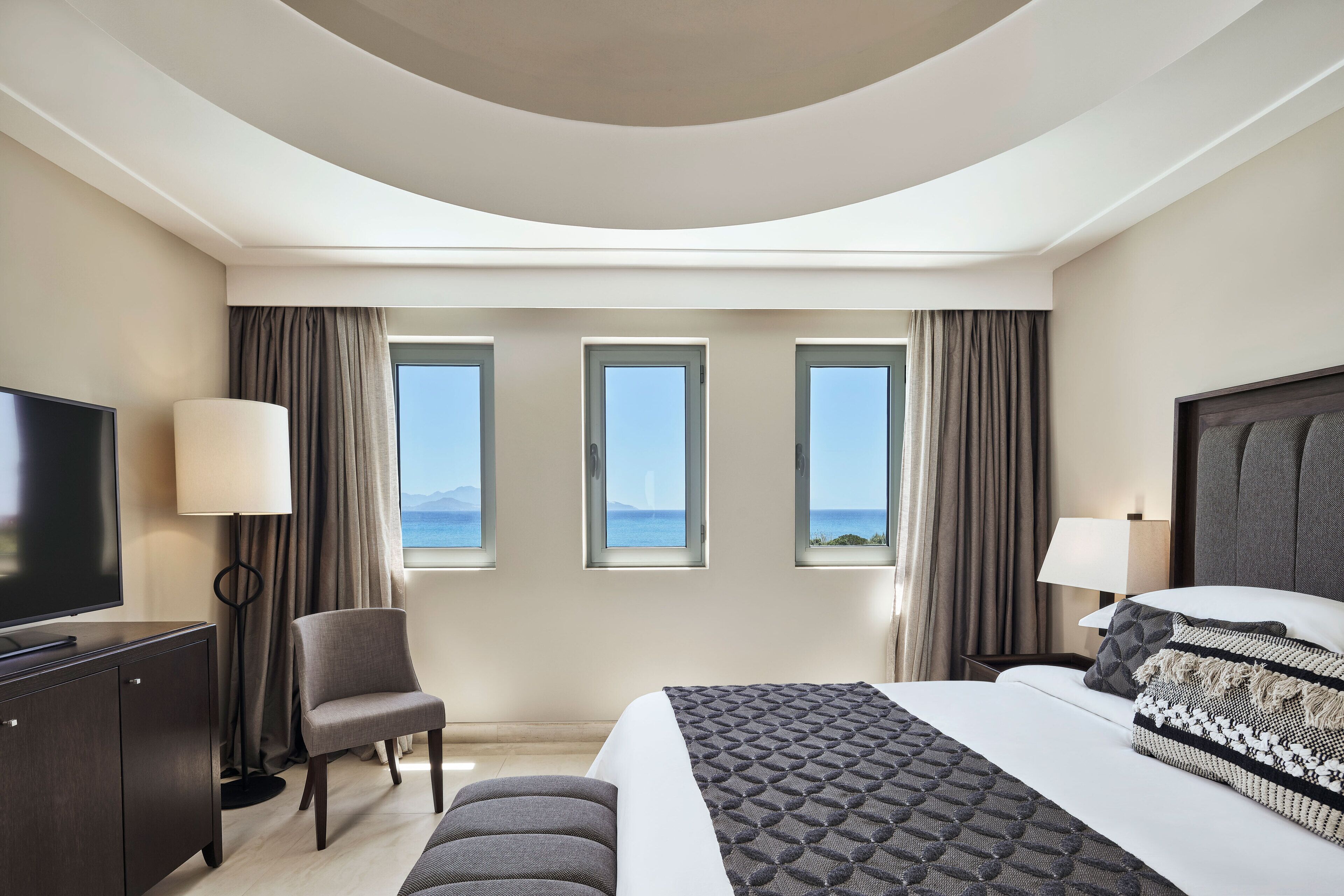 Villa with Private Pool Sea View | Premium bedding, minibar (some free items), in-room safe, desk